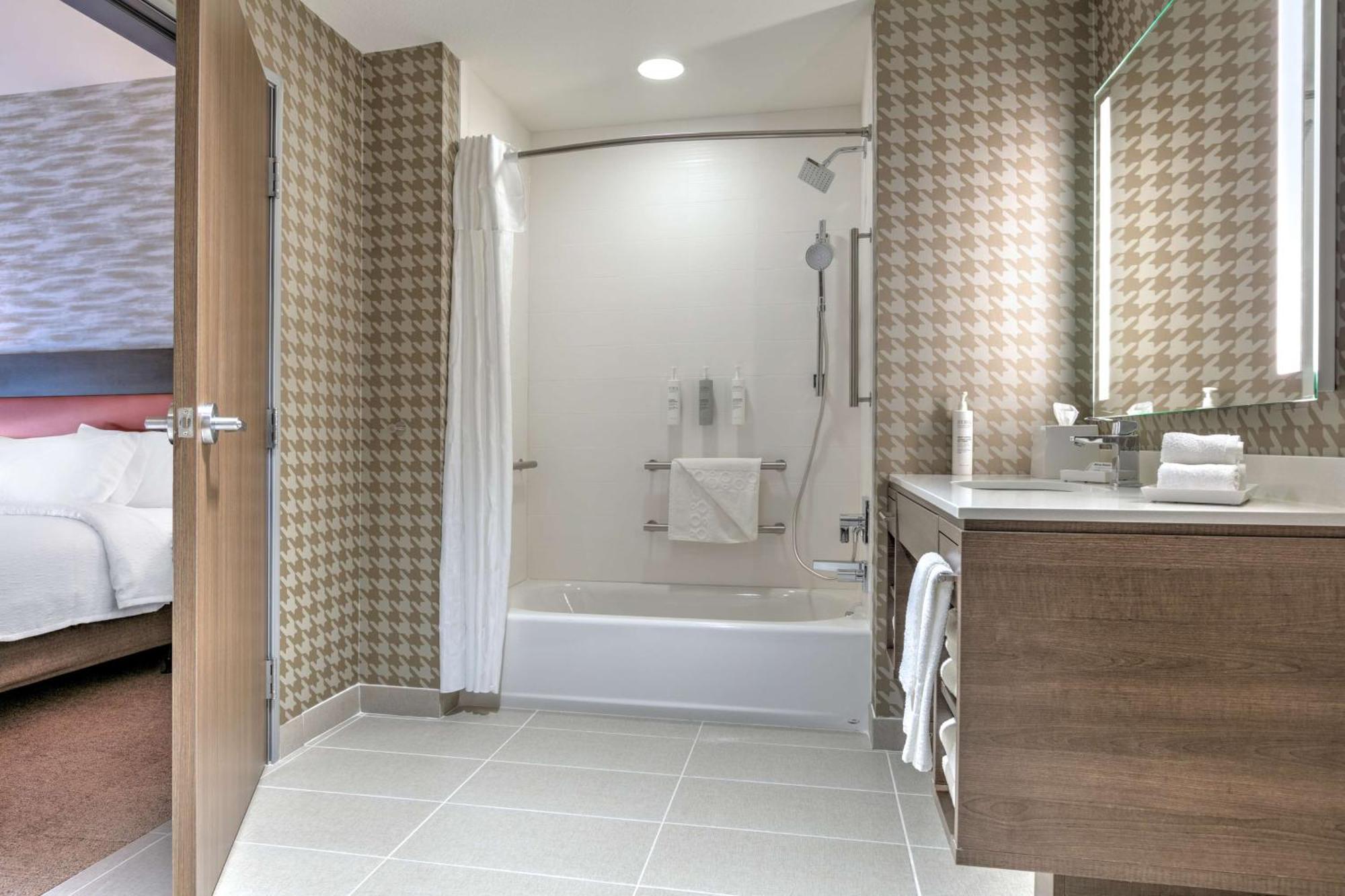 Home2 Suites By Hilton Tulsa Airport 외부 사진
